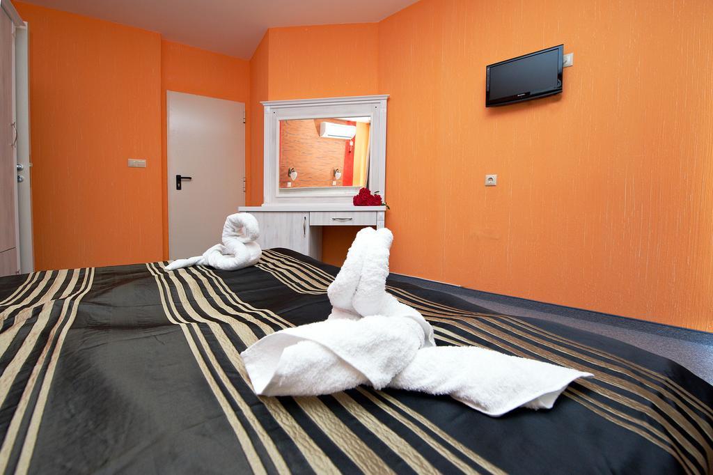 Family Hotel Paros Pomorie Phòng bức ảnh